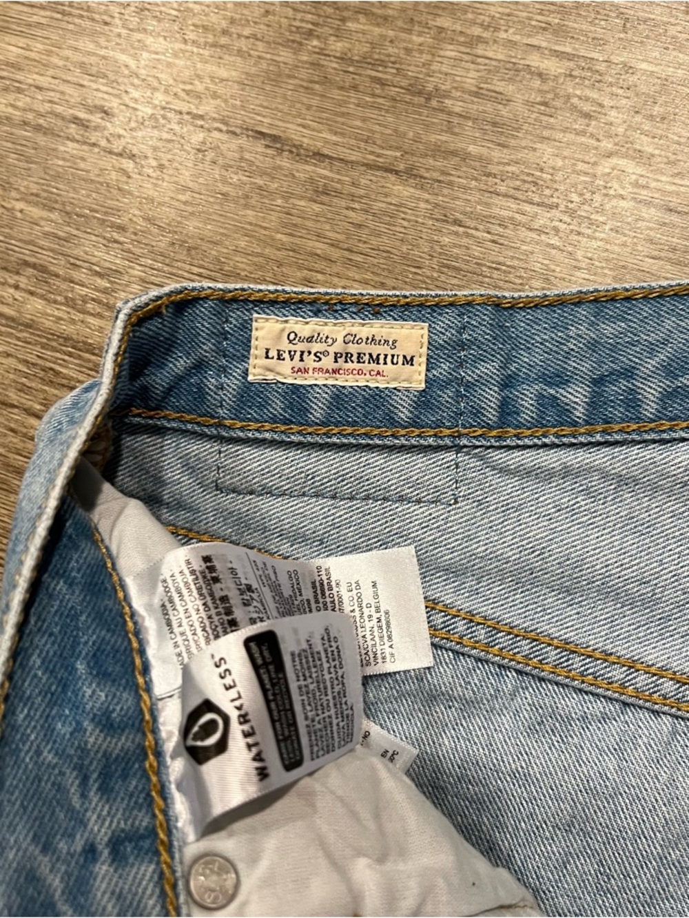 Levi’s 501 Cutoff Distressed Denim Shorts - Picture 5 of 5